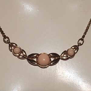 Avon Necklace Peach Beads Gold Tone 18"